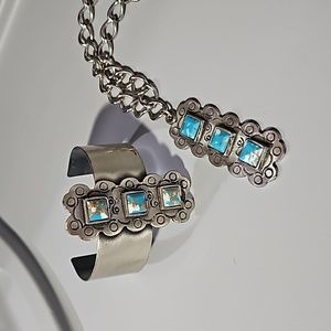 *Vintage* (NEW) Silvertone & Turquoise Chain/Cuff Set